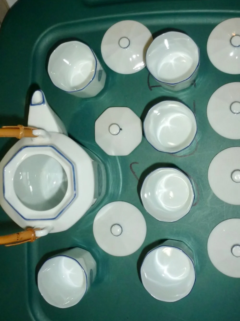 Vintage Blue and White Porcelain Teapot With Six Covered Cups - Taiwan 0517